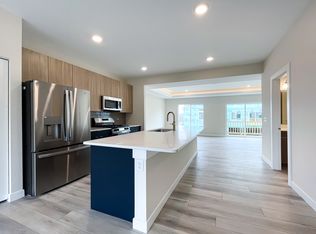 225 E Regency Ct #E, Wauconda, IL 60084