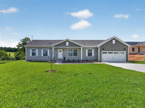 2499 River Ranch Dr, Cookeville, TN 38501