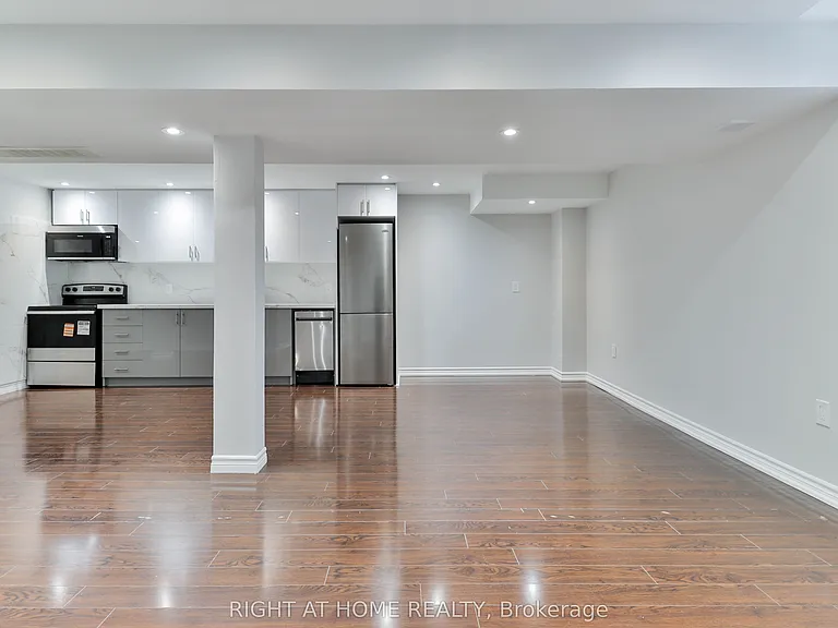 186 Cosgrove Dr #BASEMENT — Photo 16