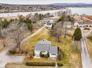 84 N Shore Dr, Owls Head, ME 04854