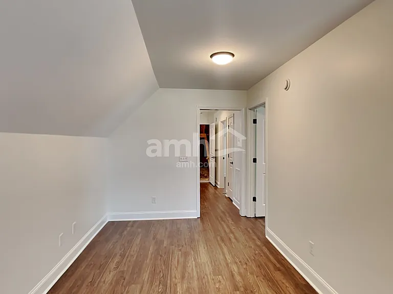107 Buster St — Photo 19