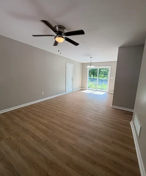 1644 Overhill Rd — Photo 2