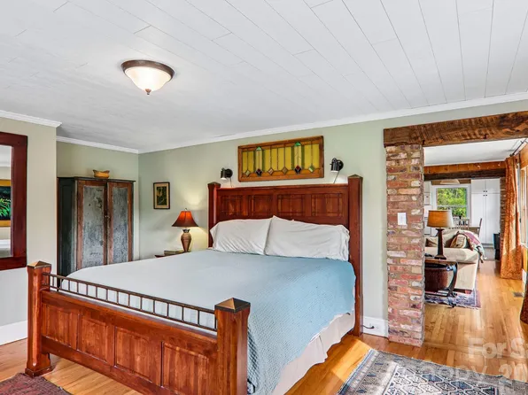 57 Langwell Ave, Asheville, NC 28806