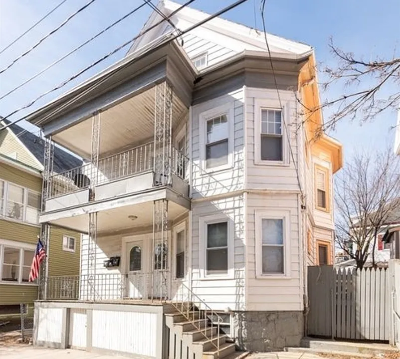 26-28 Salem St #3