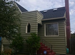 7524 Mary Ave NW, Seattle, WA 98117