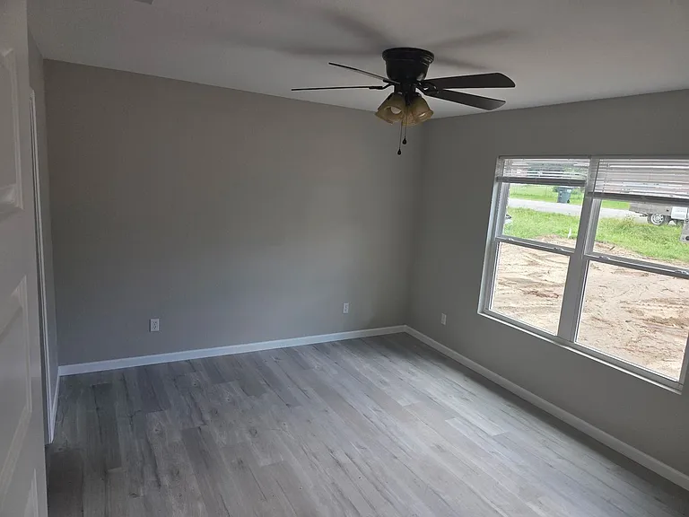 111 Holly Hill Dr — Photo 4