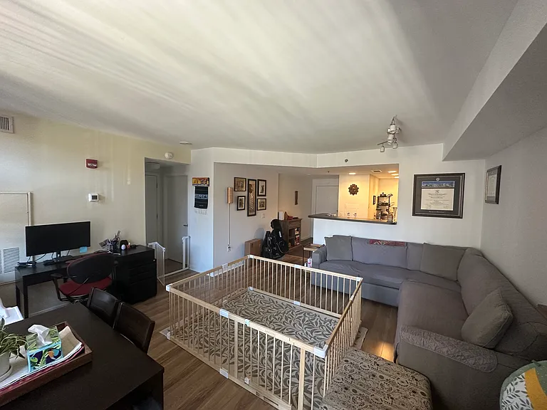 3883 Connecticut Ave NW #401 — Photo 2