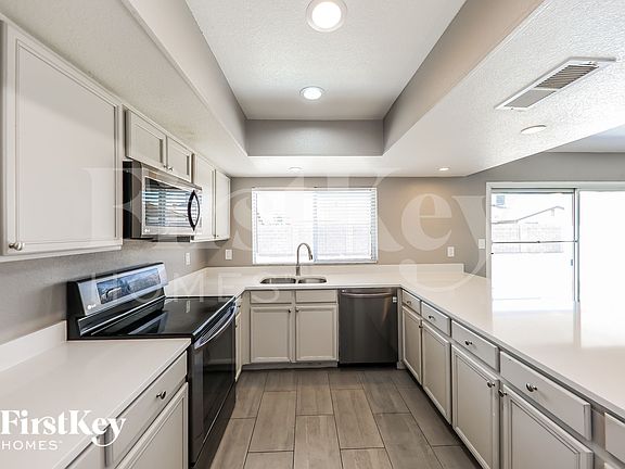 5th image of 4855 W North Ln