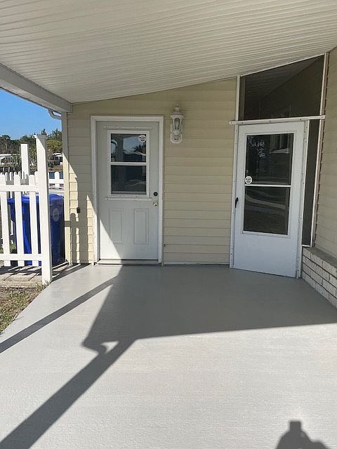 1st image of 221 S Sandpiper Rd