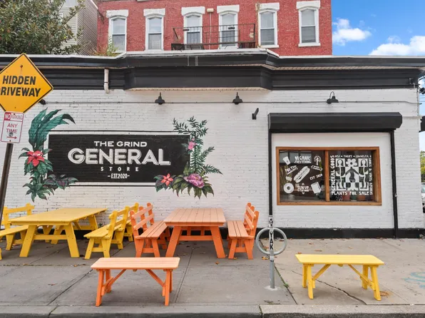 300 Communipaw Avenue image 32 of 36