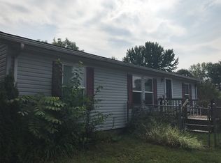 372 S Davis St, Clinton, IN 47842