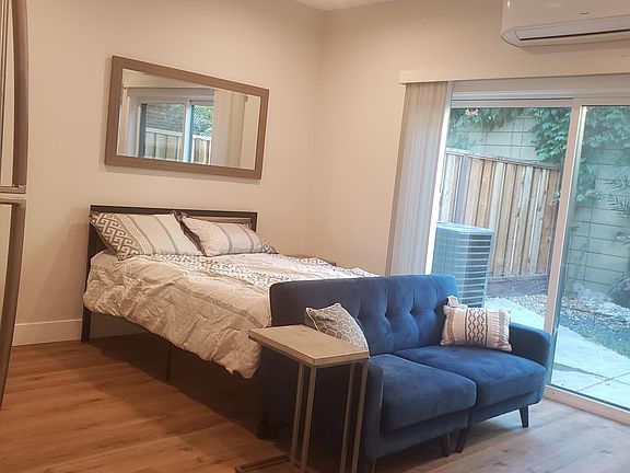 2nd image of 727 19th St #101