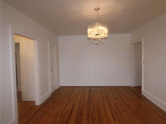 4th image of 3354 99th St