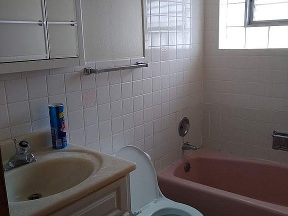 2nd image of 6549 N Natoma Ave Floor 2