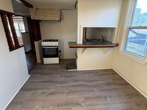 3rd image of 187 Rockland St #3E