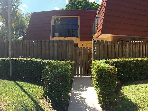 2nd image of 756 NW 99th Cir