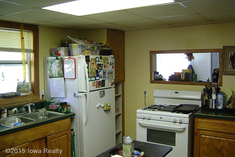 2nd image of 522 E Washington St