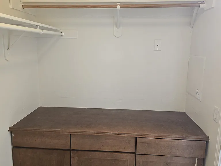 708 Eucalyptus Ave — Photo 23