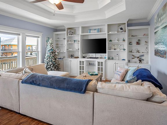 3rd image of 965 Mary Ann