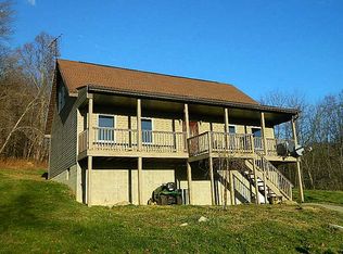 305 Rolling Oaks Rd, Washington, PA 15301