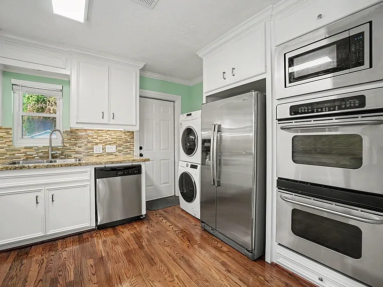 2805 Rosewood St — Photo 10