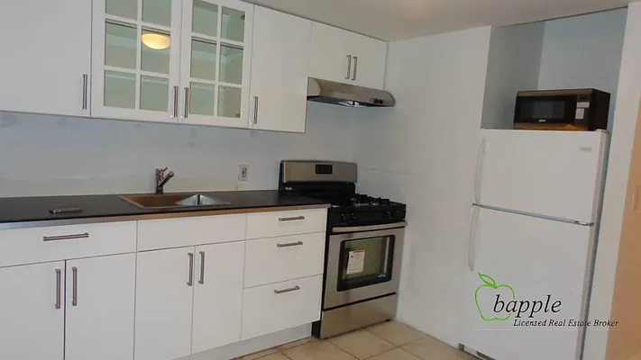 Rented by Bapple | media 10