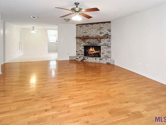 5th image of 3617 President Davis Dr