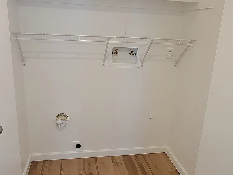 2524 Chelwood Park Blvd NE #C — Photo 23