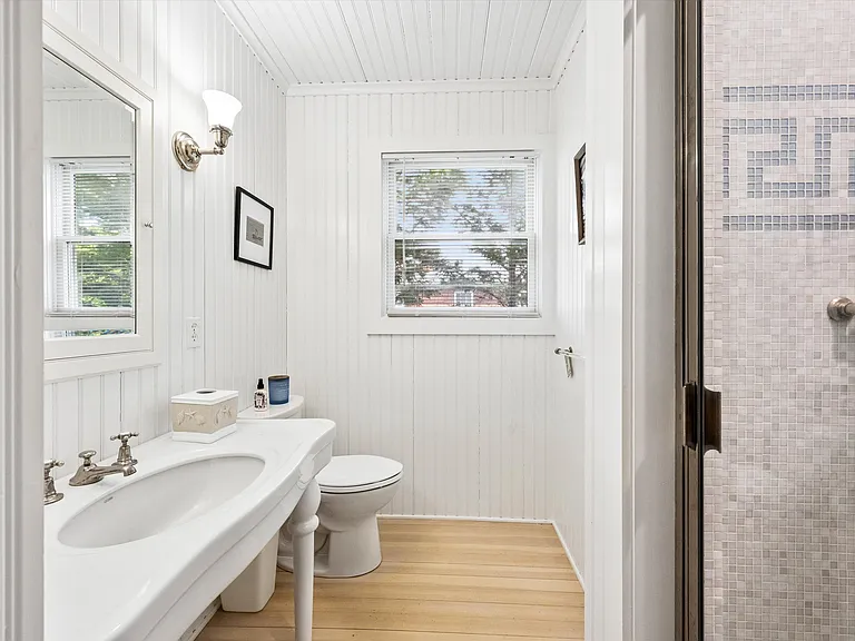 109 Edgemere Dr — Photo 21