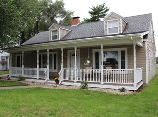 315 N 35th St, Mattoon, IL 61938