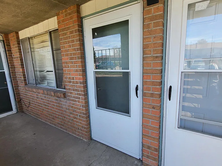 2935 Glendale Dr #5 — Photo 6