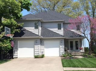 23818 Cliff Dr, Bay Village, OH 44140