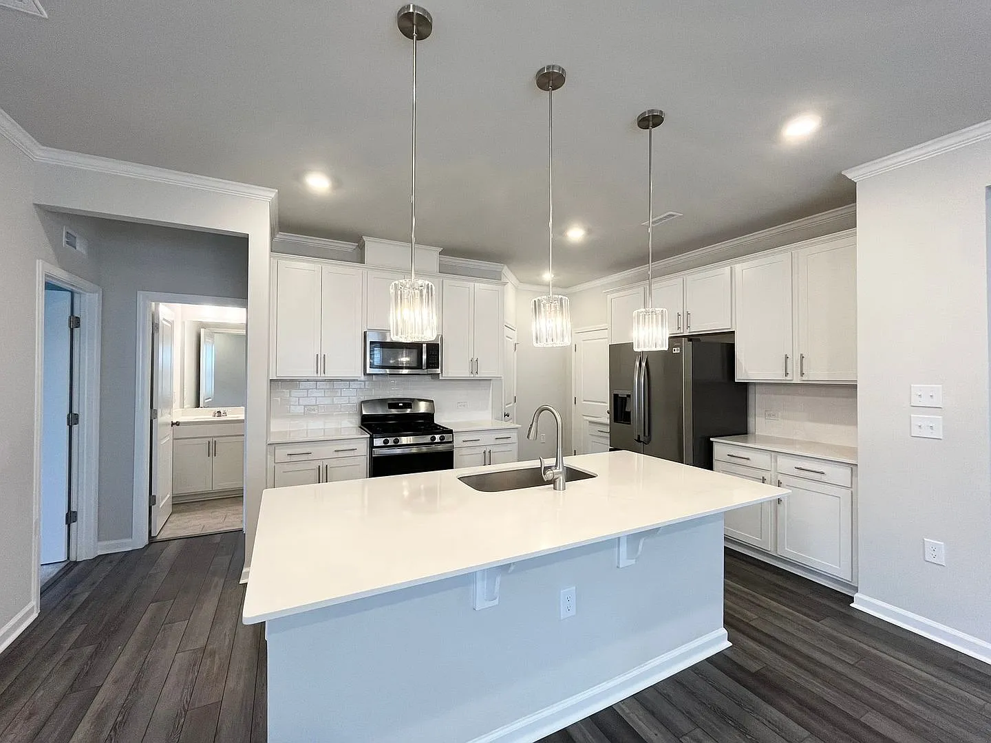 Newly Built 4BD, 3.5BA Zebulon Home with a First Floor Bedroom and Screened Patio in an HOA Commu... — Photo 3