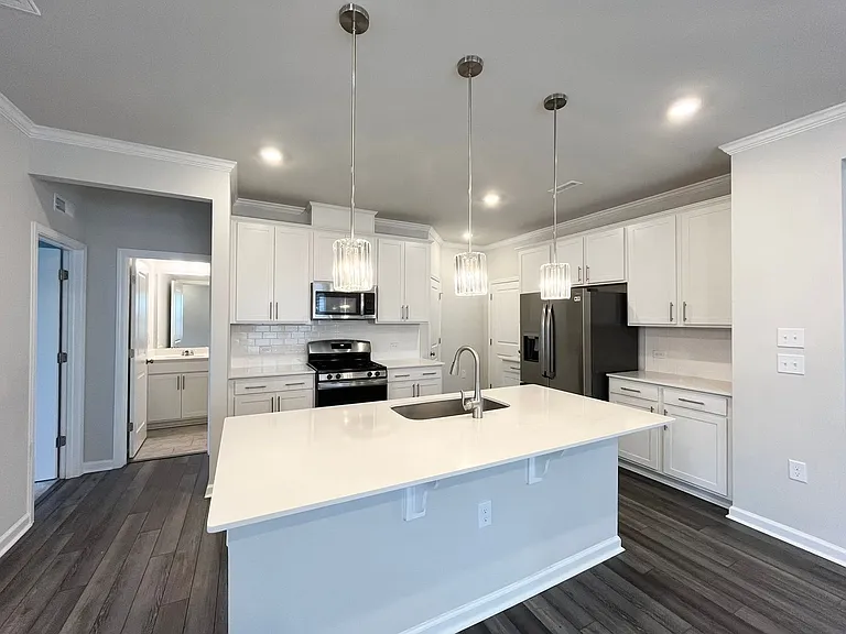 812 Cainhoy Ct — Photo 3