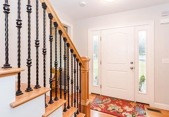 3rd image of 6 Chase St
