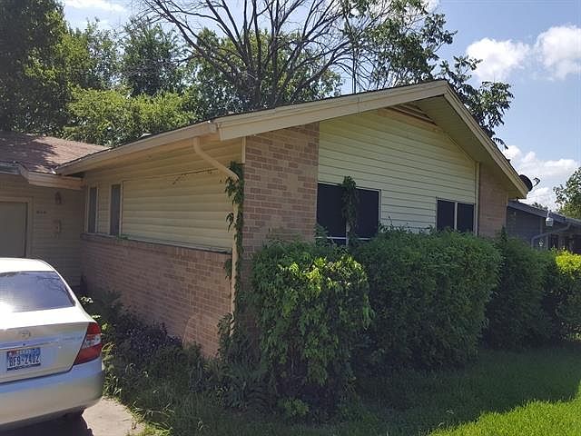 2nd image of 4114 Fortune Ln