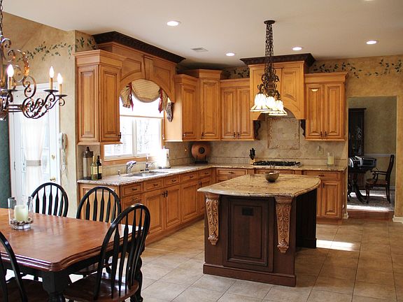 Gourmet custom kitchen