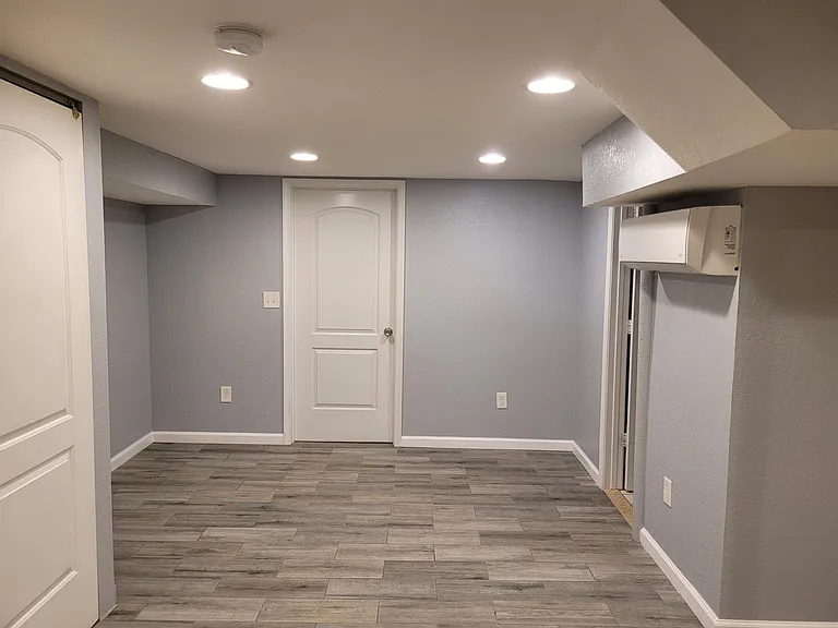 3606 Dixon St — Photo 6