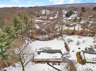 6 Norman Rd, Hamden, CT 06514