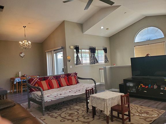 4th image of 5738 Belleza Dr