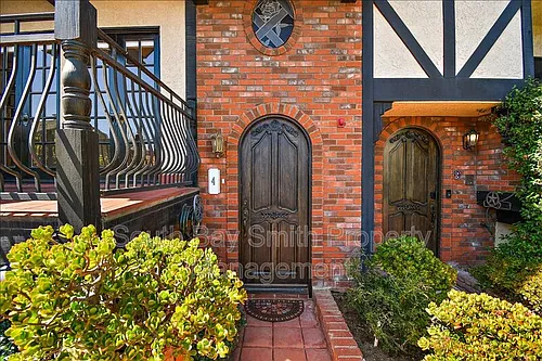 227 S Irena Ave #4 Photo 1