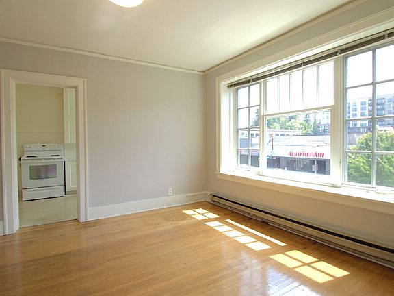 2nd image of 117 N Tacoma Ave #401