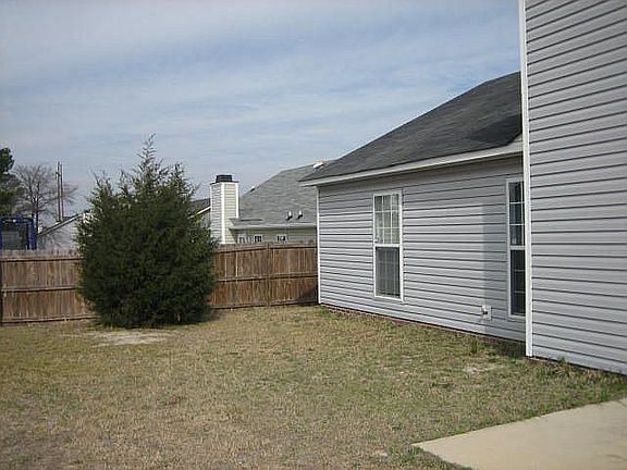 3833 Meteor Dr (back yard)