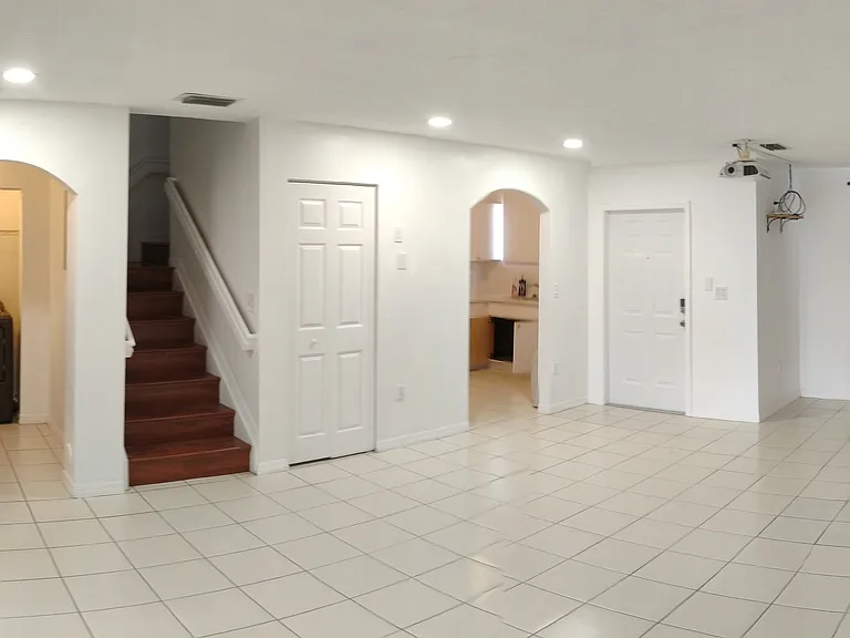 Living room - panoramic view