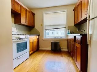 48-19 41st St #2R, Sunnyside, NY 11104