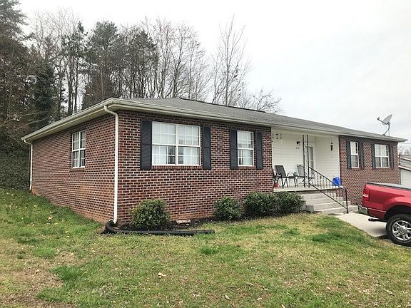 4th image of 321 & 327 Willow Greene Dr