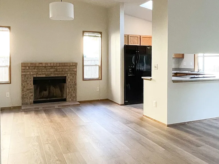 2513 S 354th St — Photo 7