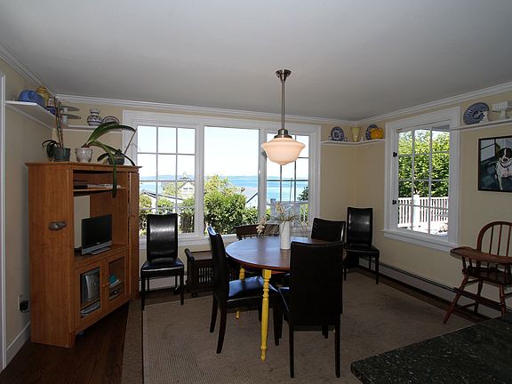 Kitchen nook