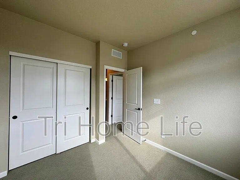 7022 Doncaster Ct — Photo 6