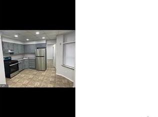 2409 S 61st St, Philadelphia, PA 19142